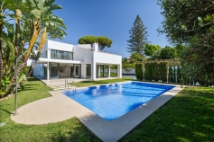 Villa San Pedro de Alcántara € 2.495.000,-